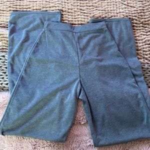 BRAND NEW MATCHING LOUNGE SET